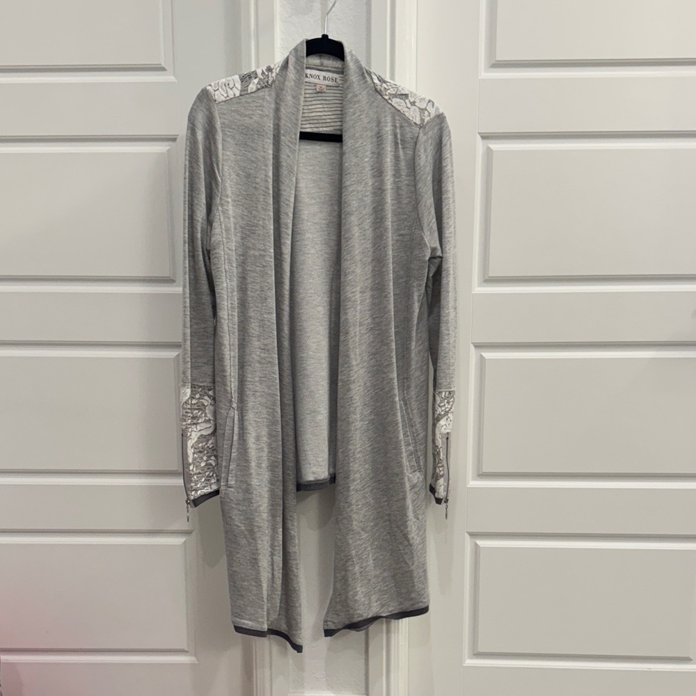 Knox Rose Light Gray Open Cardigan with Lace Accents